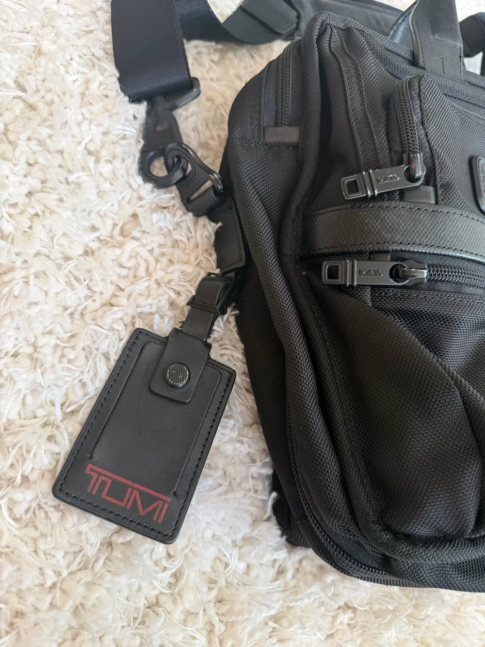 Tumi Black Men's Briefcase with Shoulder Strap